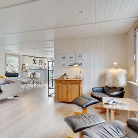 Vakantiehuis Ursel - 800m From The Sea In Western Jutland By Interhome *