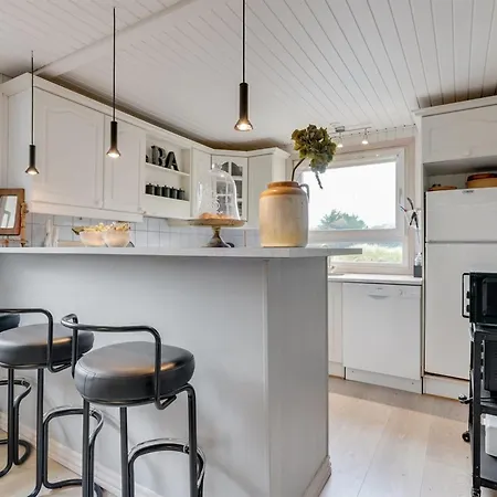 Ursel - 800m From The Sea By Interhome Feriehus