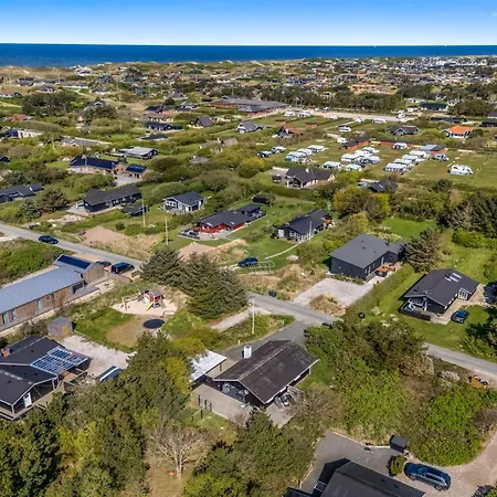 Ursel - 800m From The Sea By Interhome